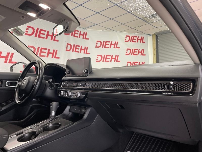 Used 2024  Honda EX image 14