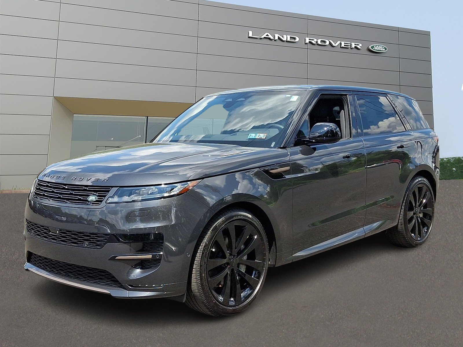 New 2026 Carpathian Grey Land Rover P400 Dynamic SE image 1