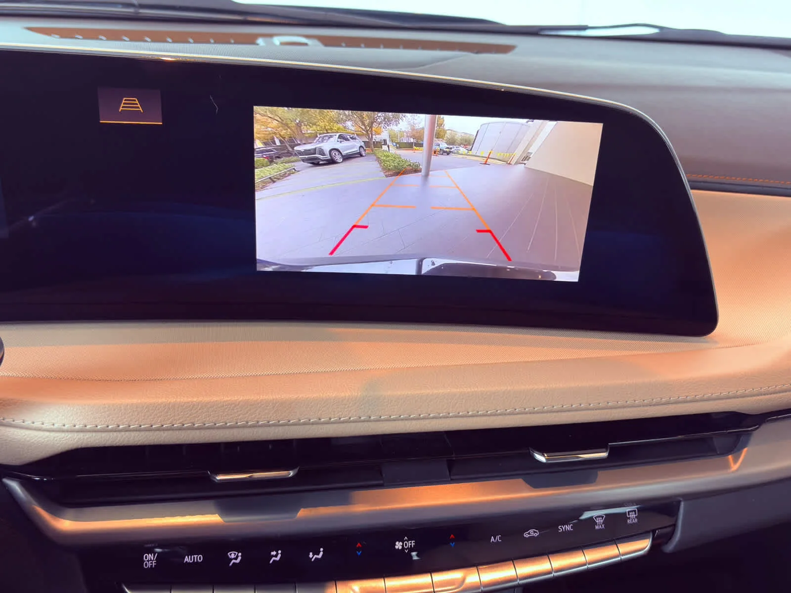 2024 Cadillac XT4 Luxury - Photo 19