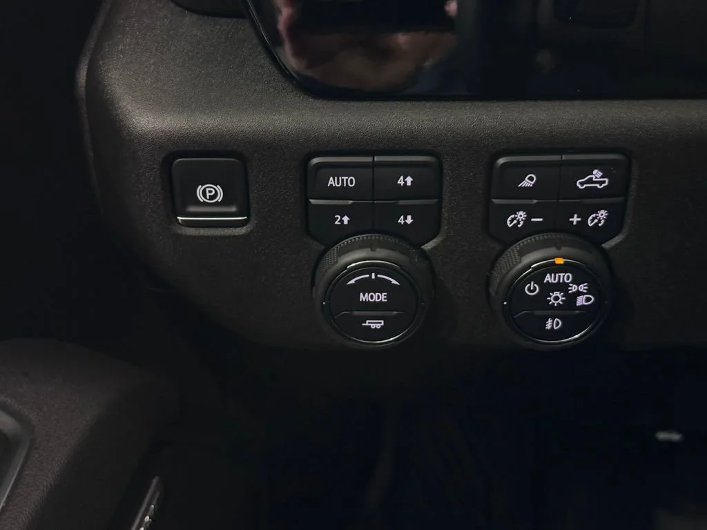 2025 Chevrolet Silverado 2500HD LTZ - Photo 22