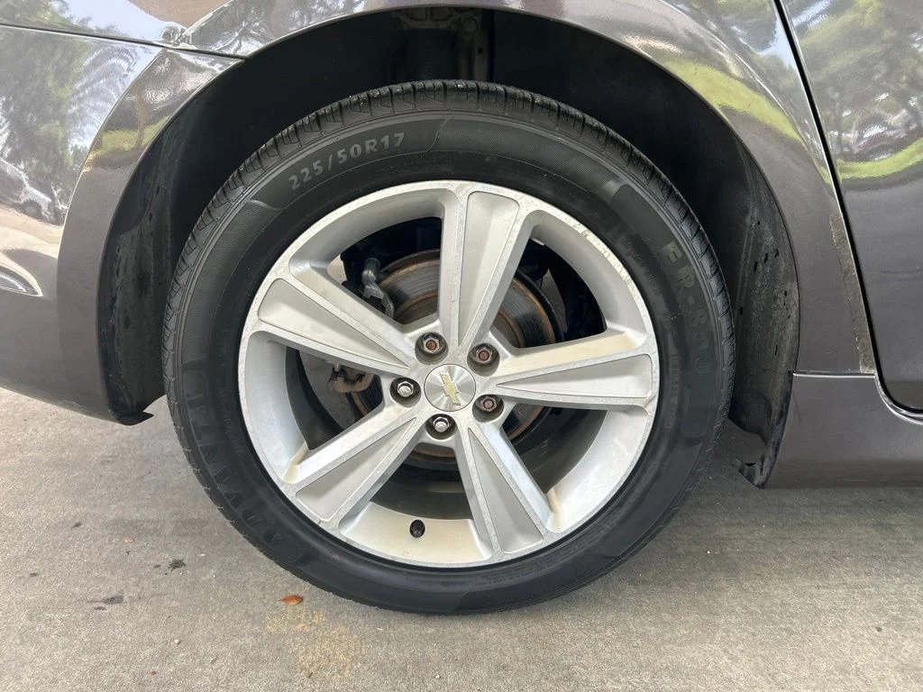 Used 2016 Gray Chevrolet 2LT image 21