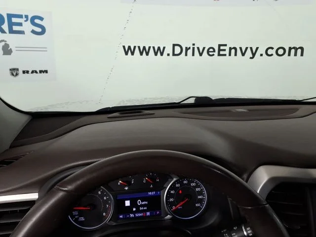 Used 2021 White GMC SLT image 26