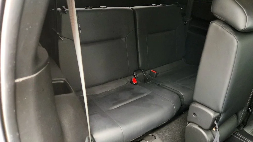 Used 2024 Black Diamond Mitsubishi SE image 21