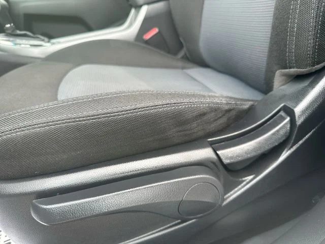 Used 2015  Kia LX image 16