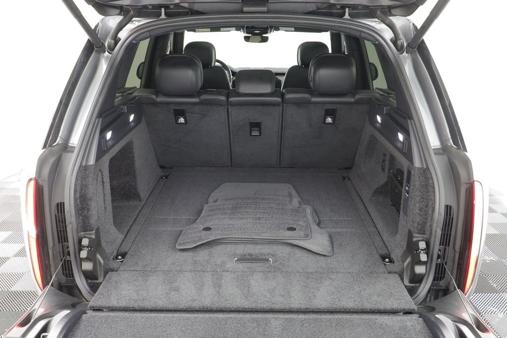 2025 Land Rover Range Rover SE - Photo 17