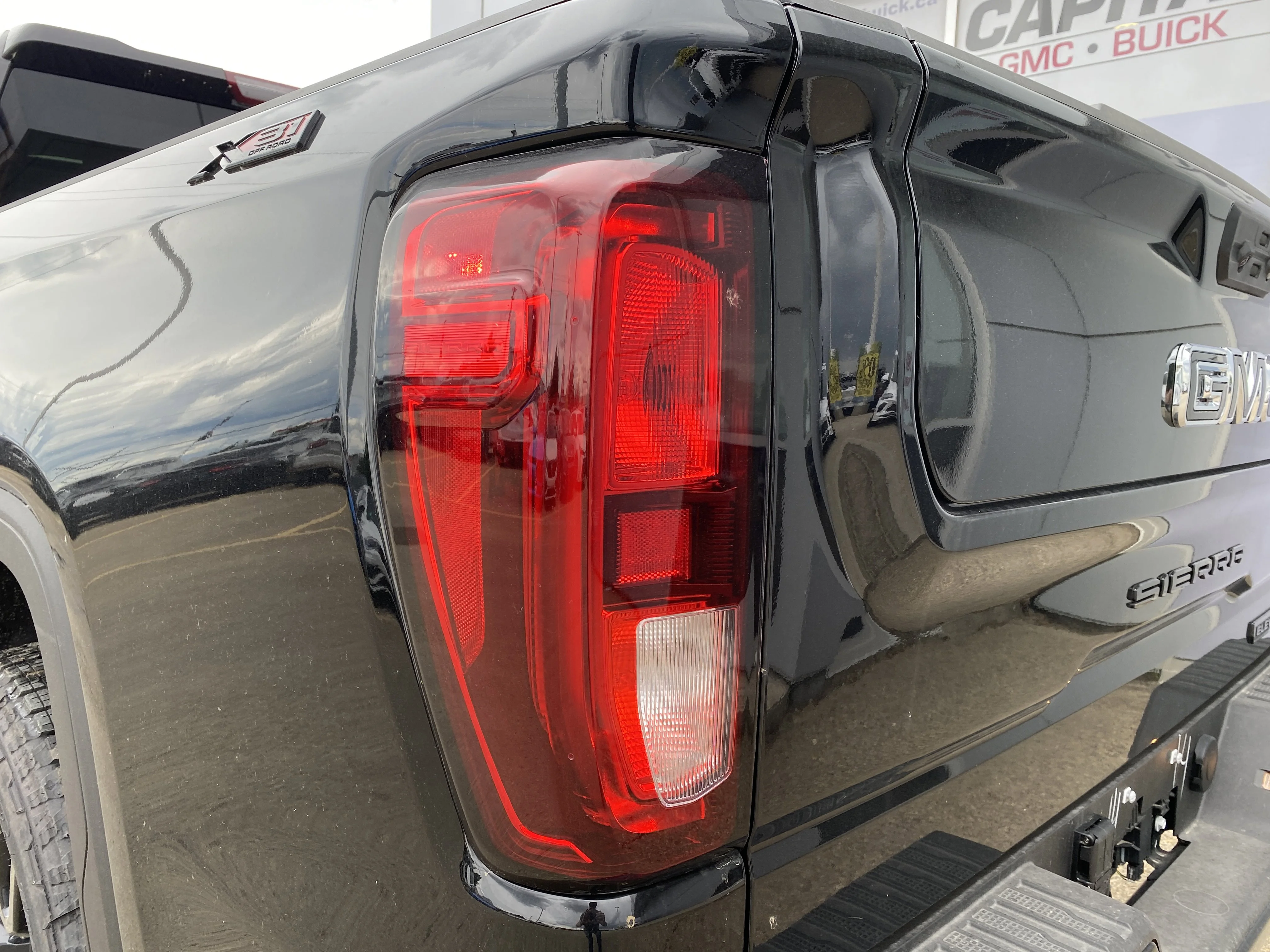 New 2026 ONYX BLACK GMC Elevation image 11