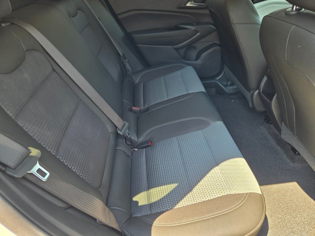 2025 Chevrolet Trax LT - Photo 9