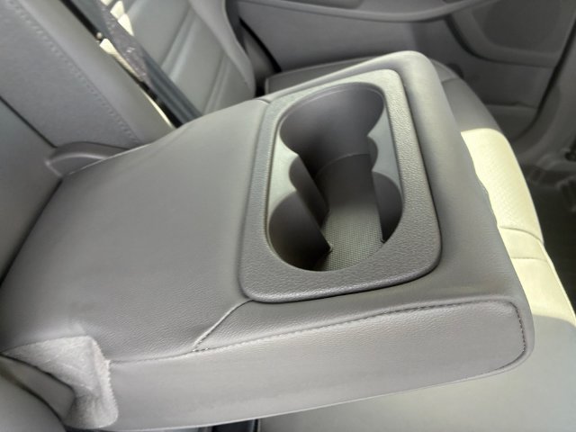 Used 2016 White Kia EX image 36