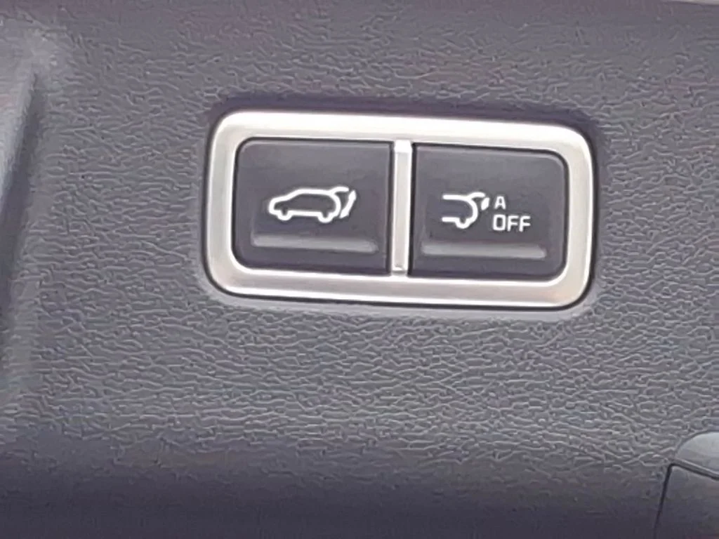 Used 2025 Brown Kia X-Line EX image 24