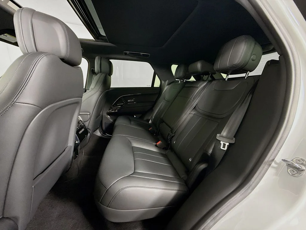 Certified Used 2025 White Land Rover Dynamic SE image 24