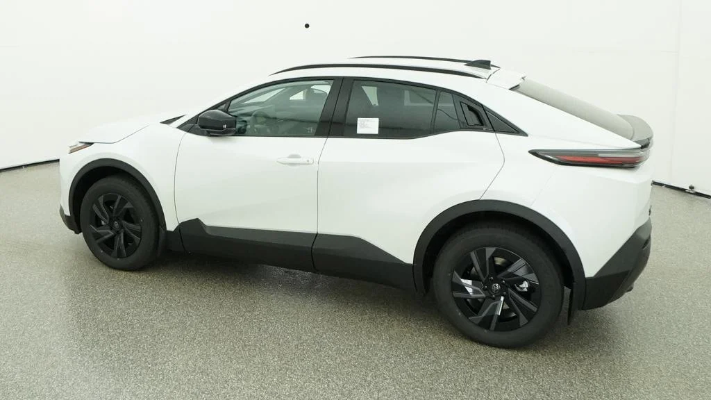 New 2026 Wind Chill Pearl Toyota SE image 29