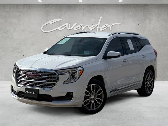 2024 GMC Terrain Denali AWD's photo