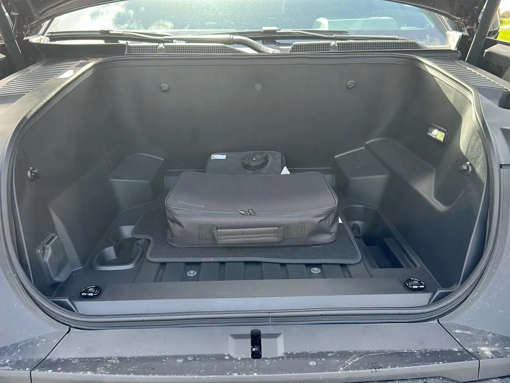 2025 GMC Sierra EV Denali - Photo 12