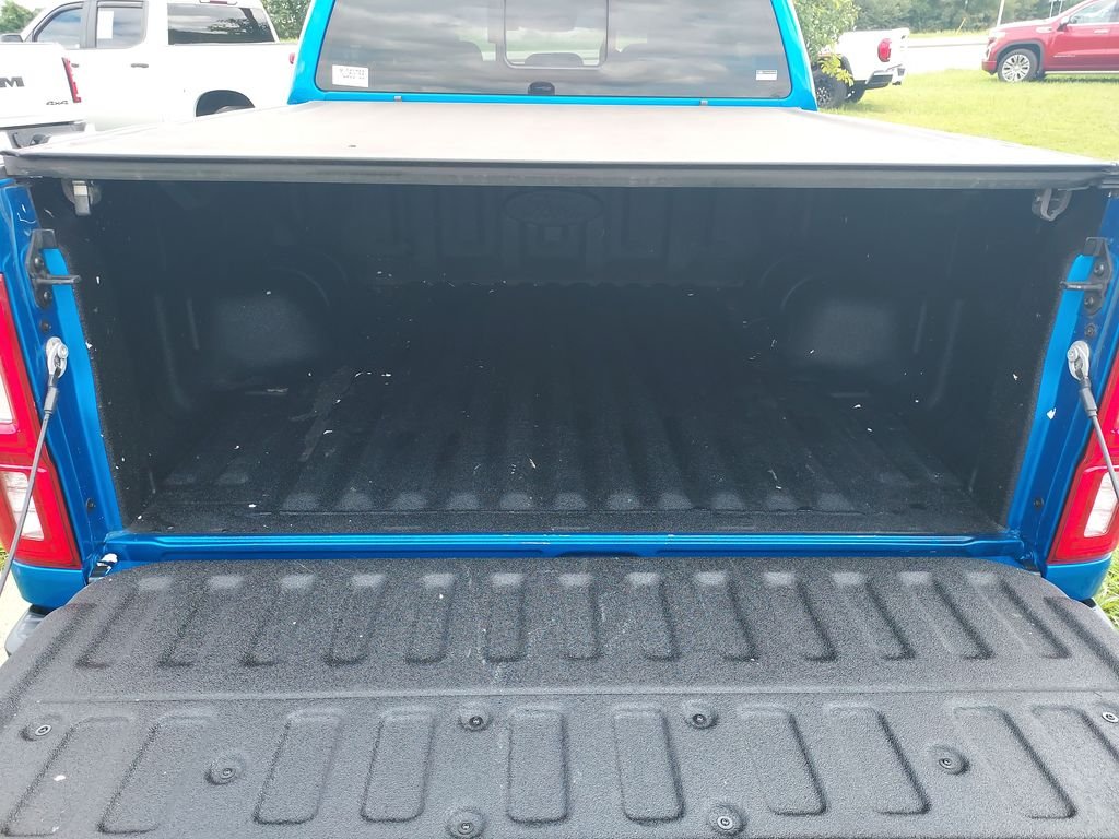 Used 2021 Blue Ford XLT image 9