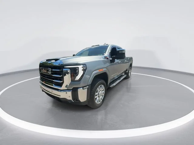 Used 2024 Silver GMC SLT image 4