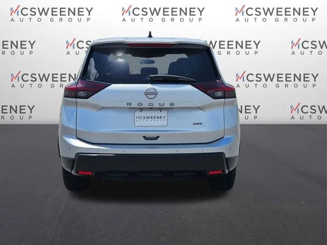 Used 2024 Silver Nissan S image 4