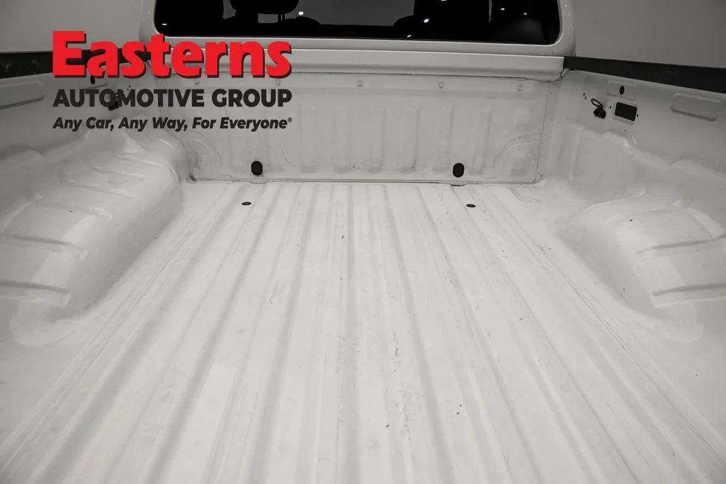 Used 2022 White Nissan S image 9