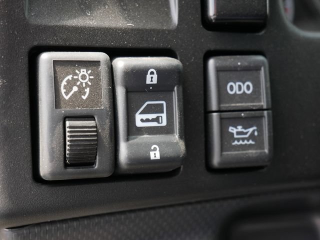 Used 2024 Arc White Chevrolet NA image 8