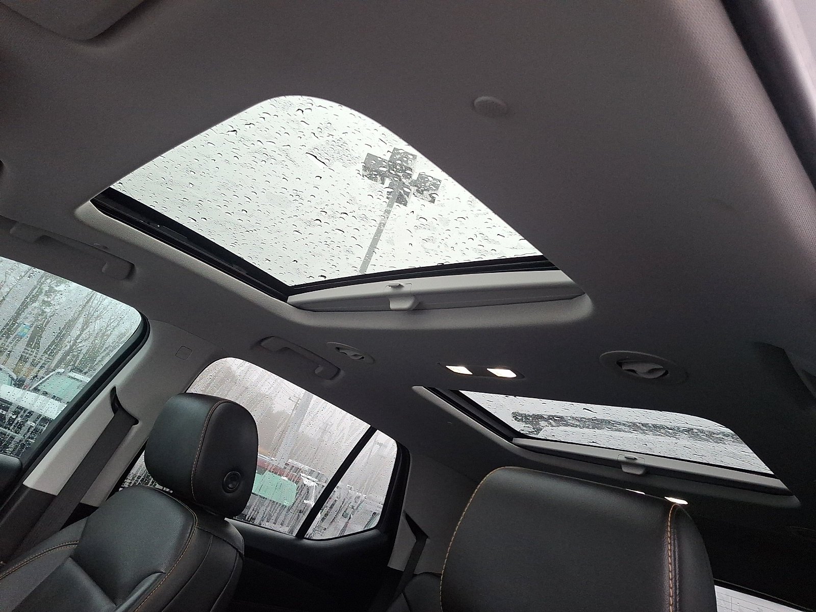 2020 Chevrolet Traverse Premier - Photo 16