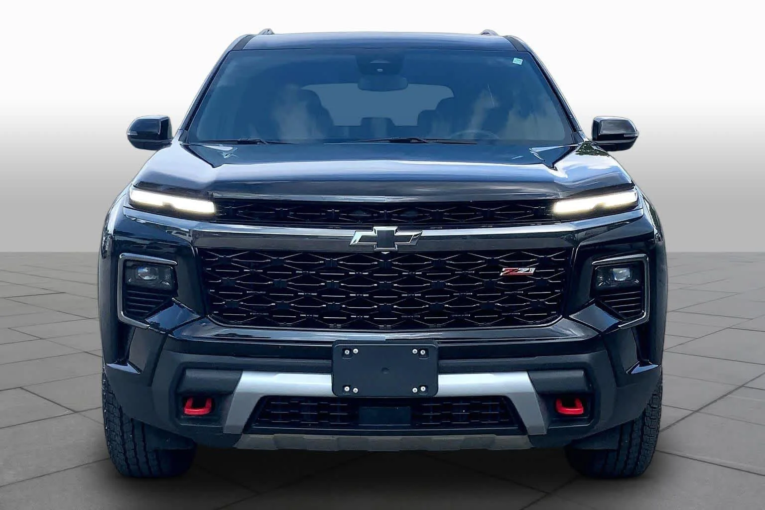 Used 2025 Mosaic Black Metallic Chevrolet AWD Z71 image 4