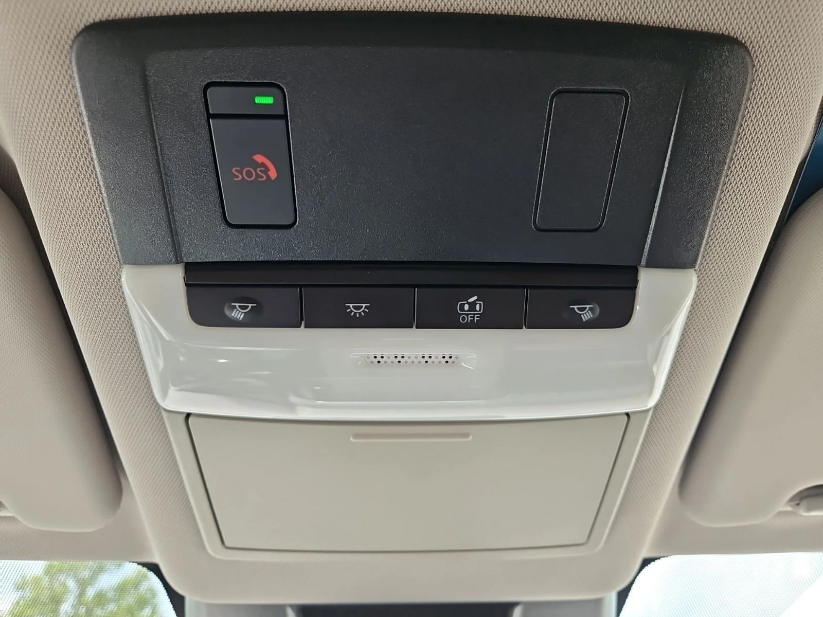 Used 2023 Silver Nissan SV image 32