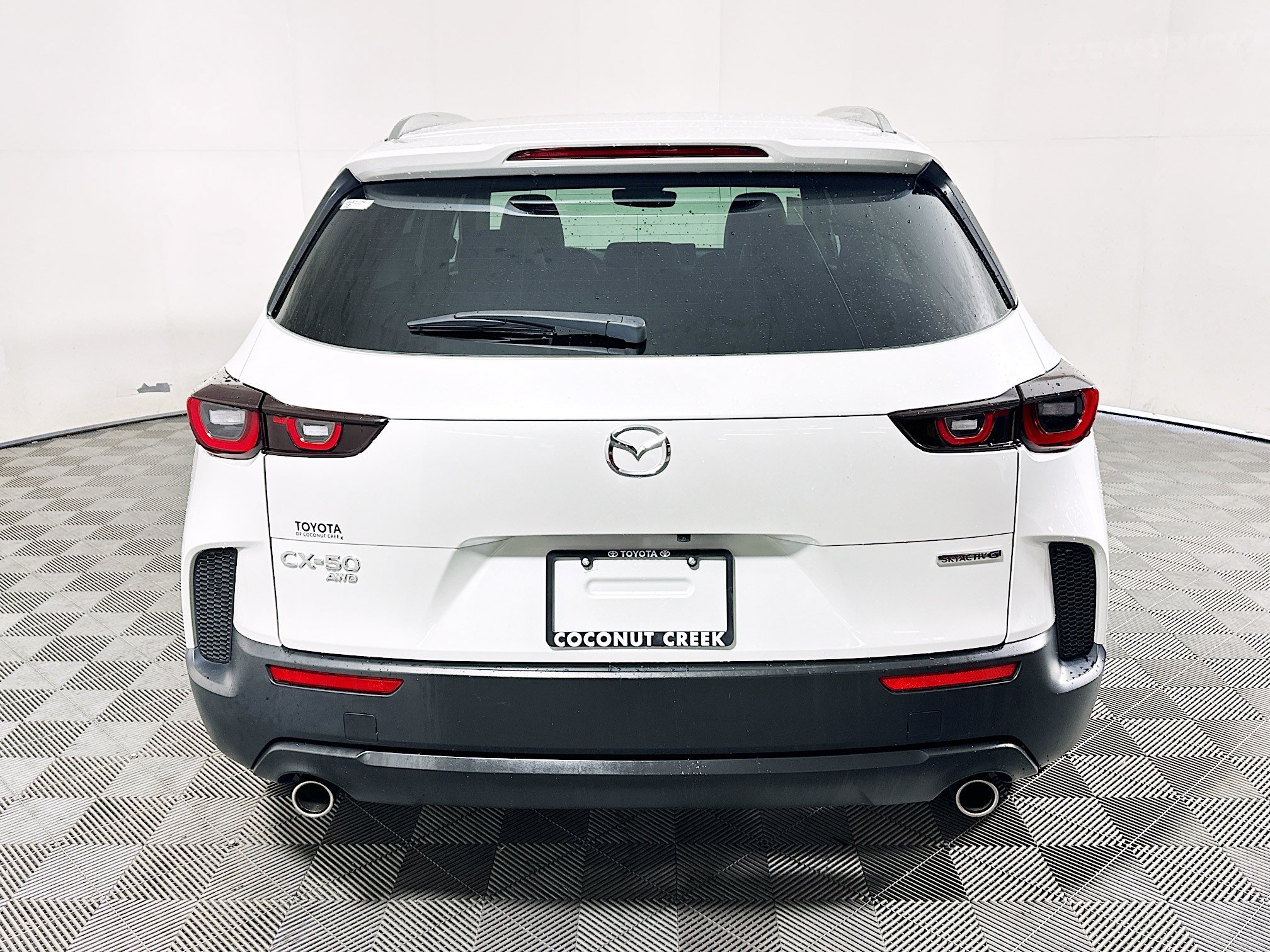 Used 2023 Wind Chill Pearl Mazda 2.5 S Preferred Plus Package image 4