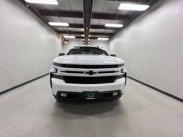 Certified Used 2020 SUMMIT WHITE Chevrolet RST image 3