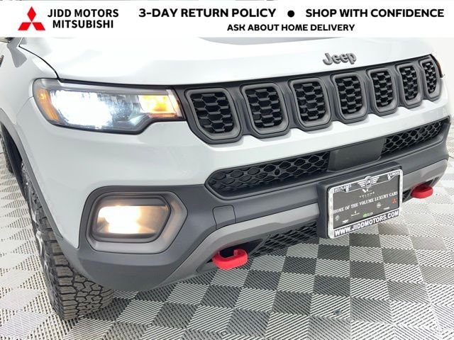 Used 2025 Silver Jeep Trailhawk image 48