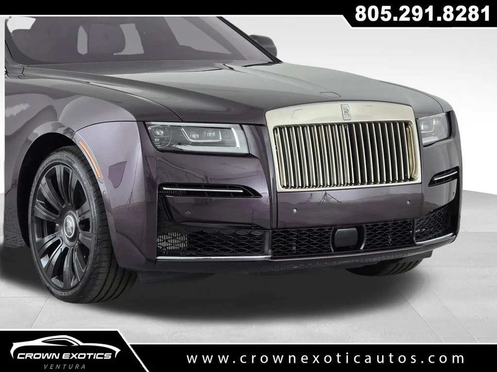 Used 2023 Purple Rolls-Royce Base image 14