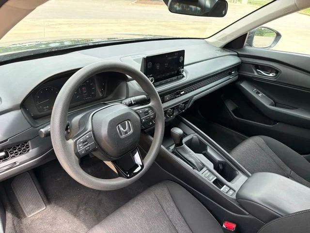 Used 2024 Crystal Black Pearl Honda EX image 5
