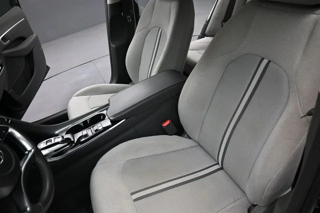 Used 2020 Black Hyundai SEL image 14