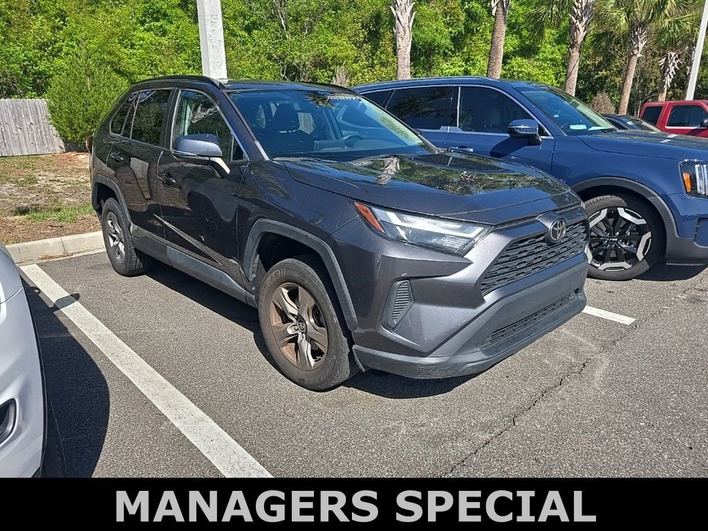 2022 Toyota RAV4 XLE