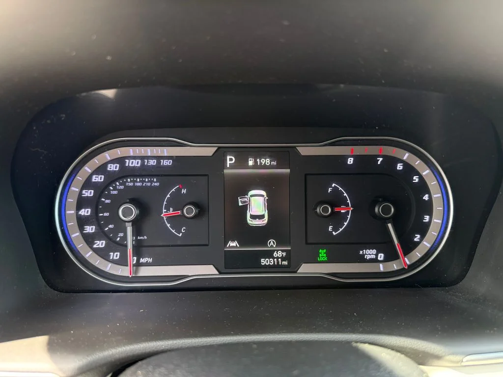 Used 2024 Silver Hyundai SEL image 23