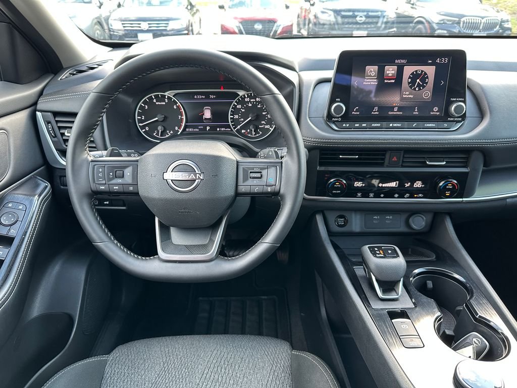 Used 2025 Gray Nissan SV image 19