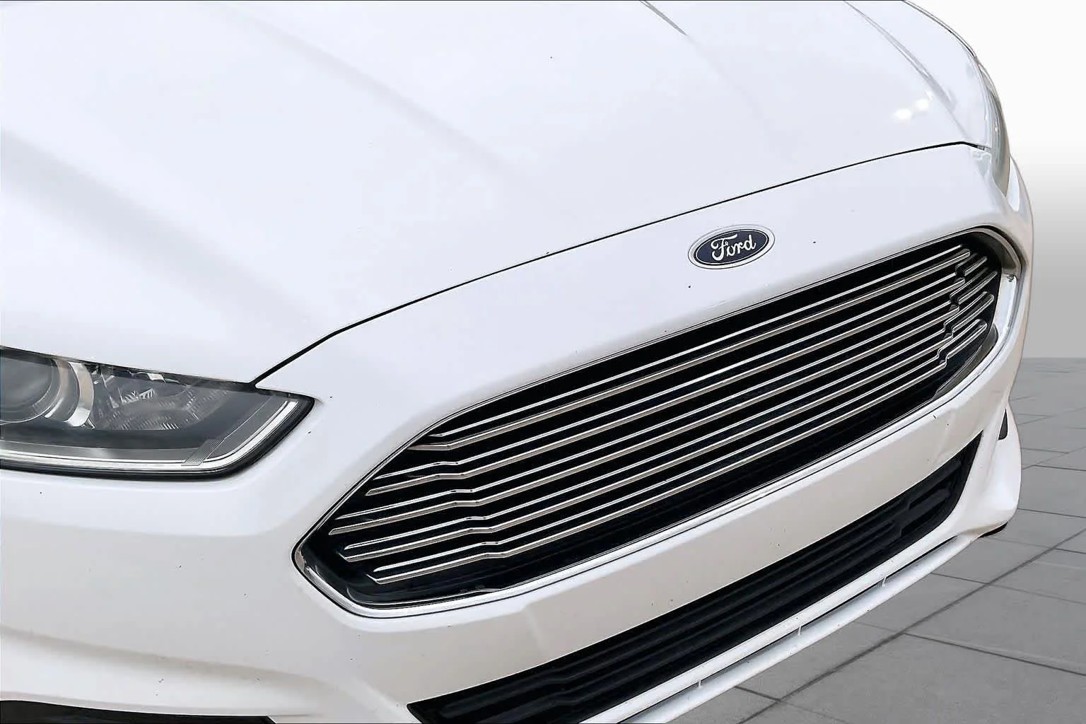 Used 2014 Oxford White Ford SE image 27