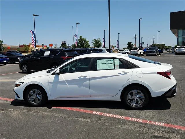 New 2026 Serenity White Pearl Hyundai SE image 2