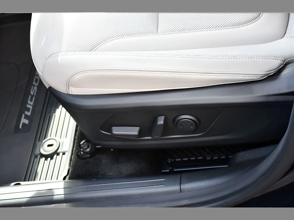 Used 2025 Blue Hyundai Limited image 33