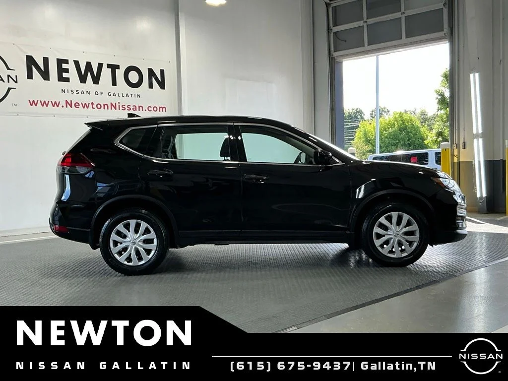 Used 2018 Magnetic Black Nissan S image 4