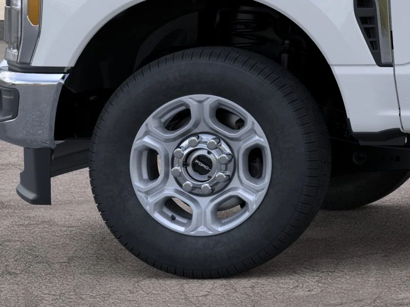 New 2026 Oxford White Ford F-250® XLT image 19