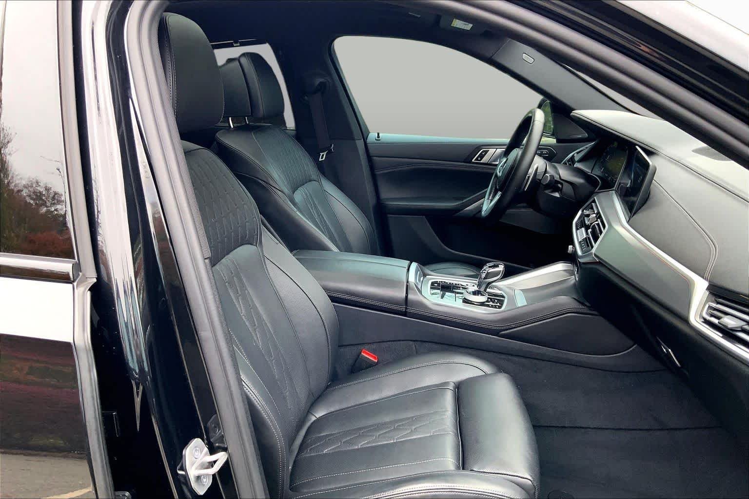 Used 2023 Black Sapphire Metallic BMW xDrive40i image 7