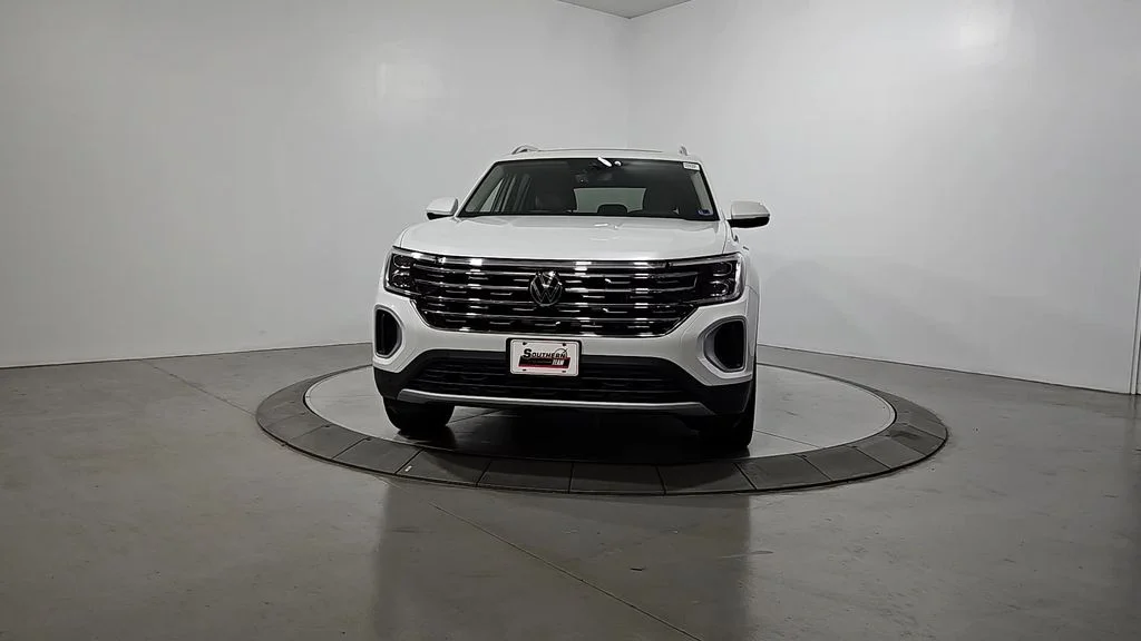 New 2026 White/off-white Volkswagen 2.0T SEL image 8