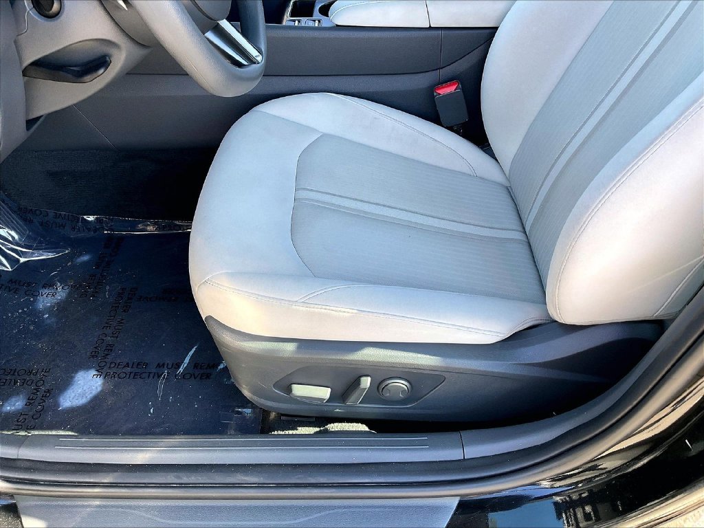 Used 2024 Onyx Black Hyundai SEL image 33