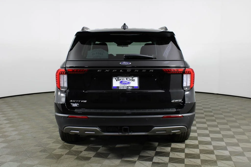 New 2026 Agate Black Metallic Ford Active image 6