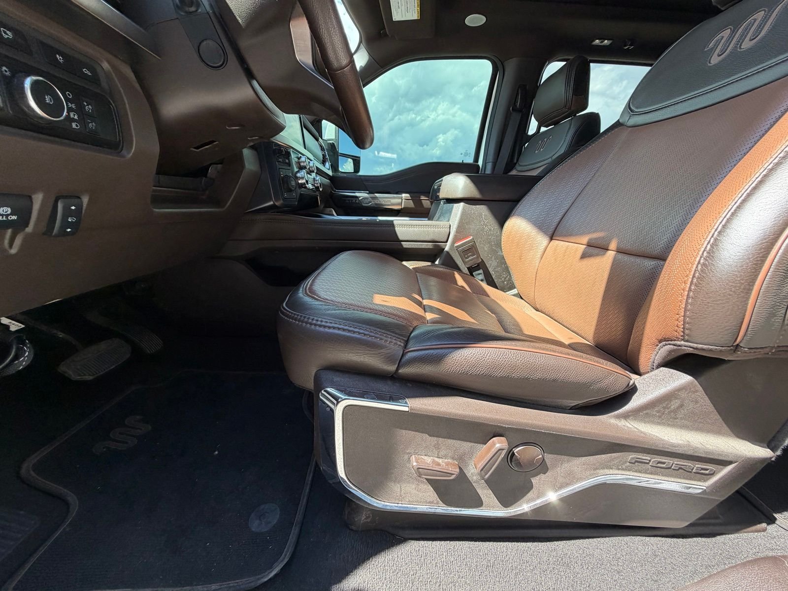 Used 2023 Brown Ford King Ranch image 6