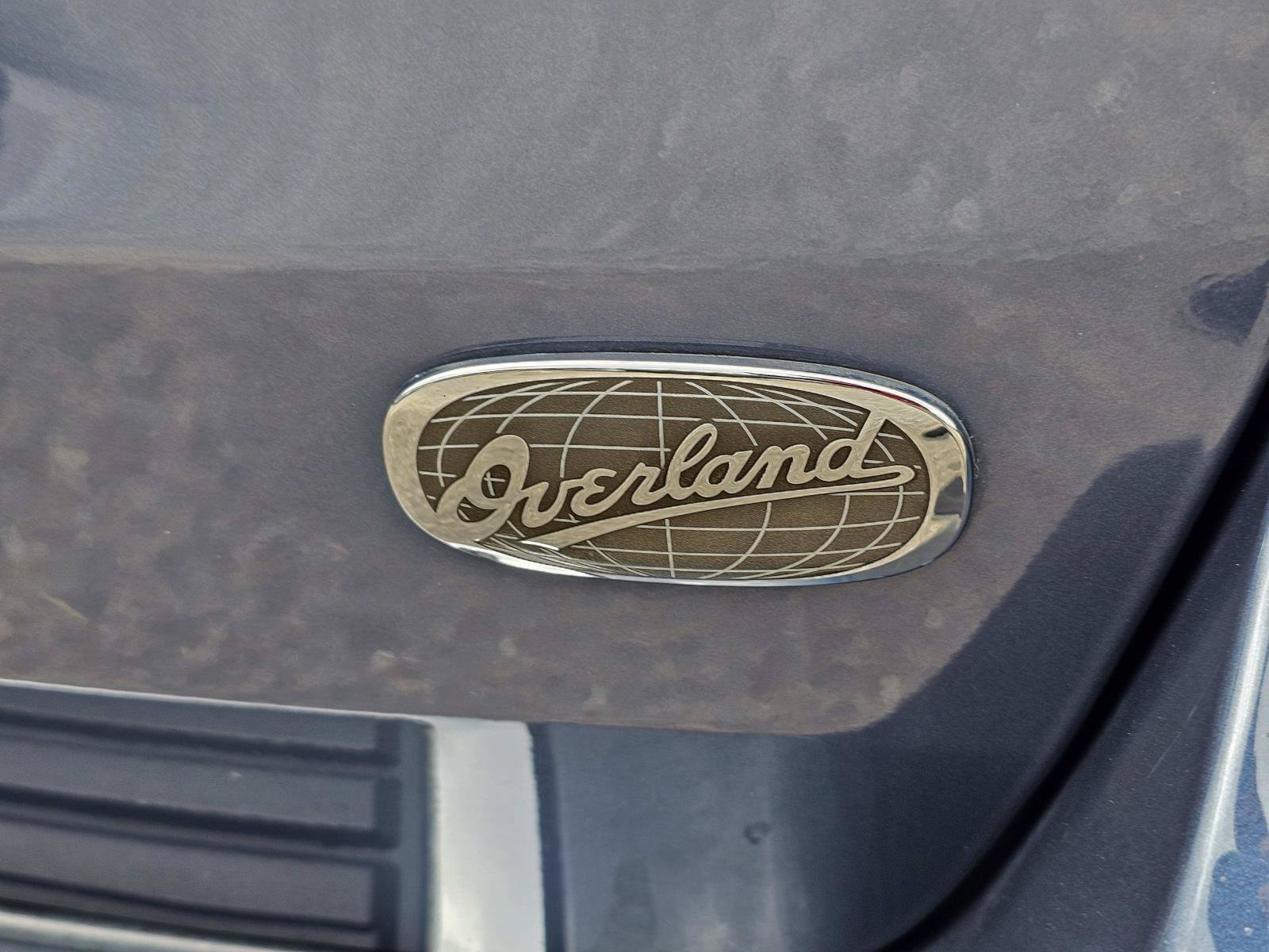 Used 2020 Slate Blue Pearlcoat Jeep Overland image 10