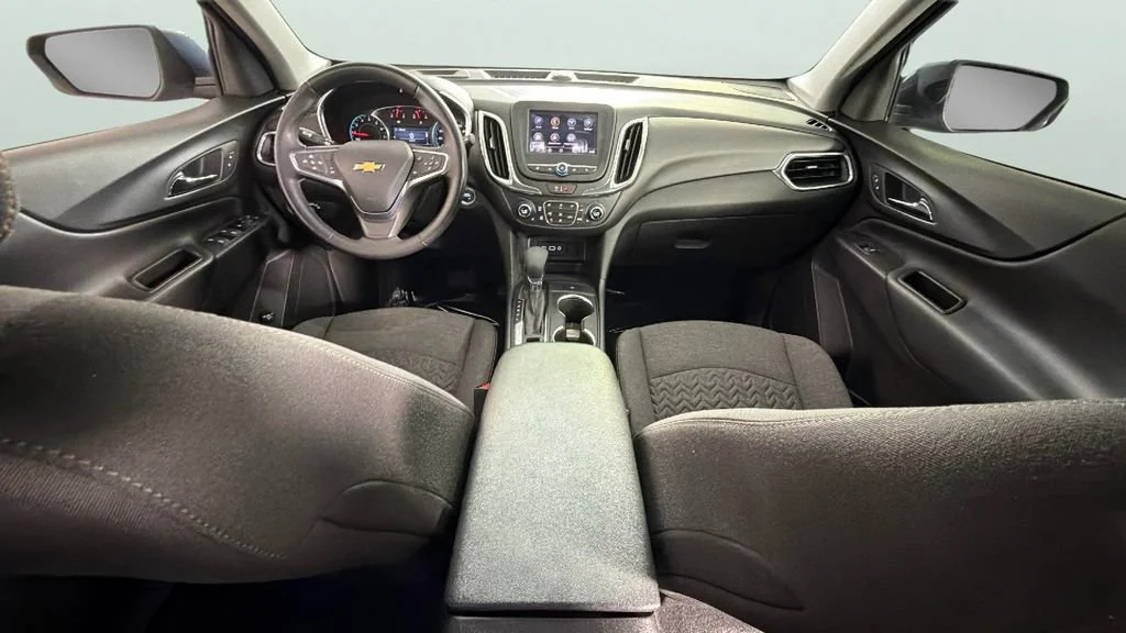 Used 2024 Lakeshore Blue Metallic Chevrolet LT image 31