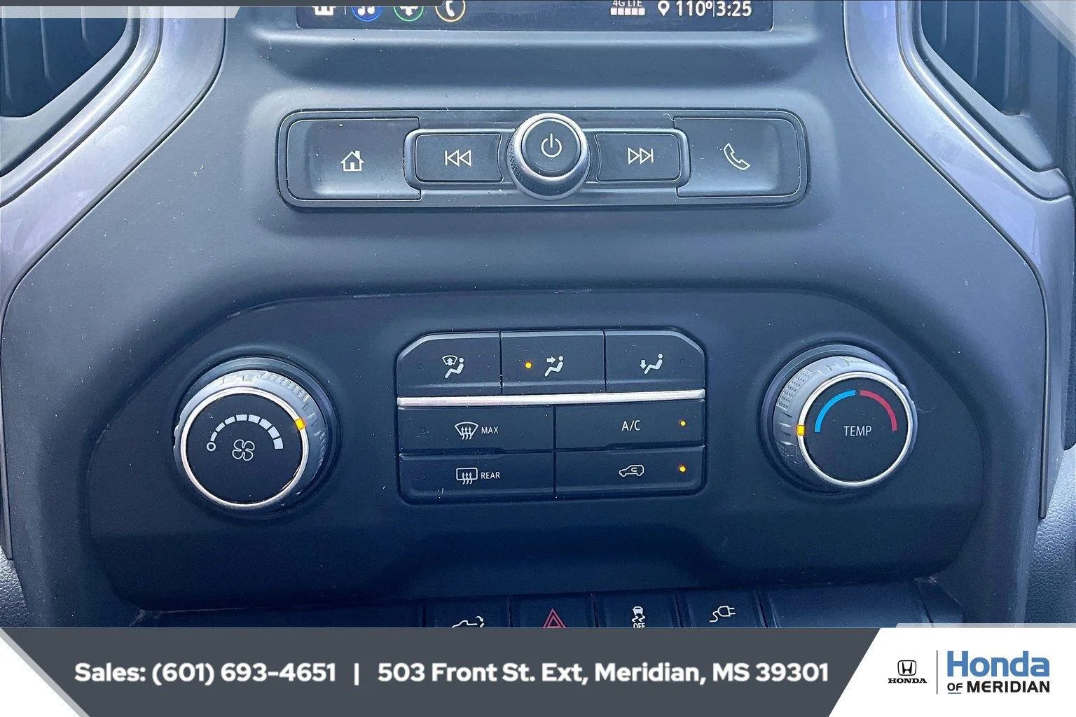 Used 2023 Summit White Chevrolet Custom image 22
