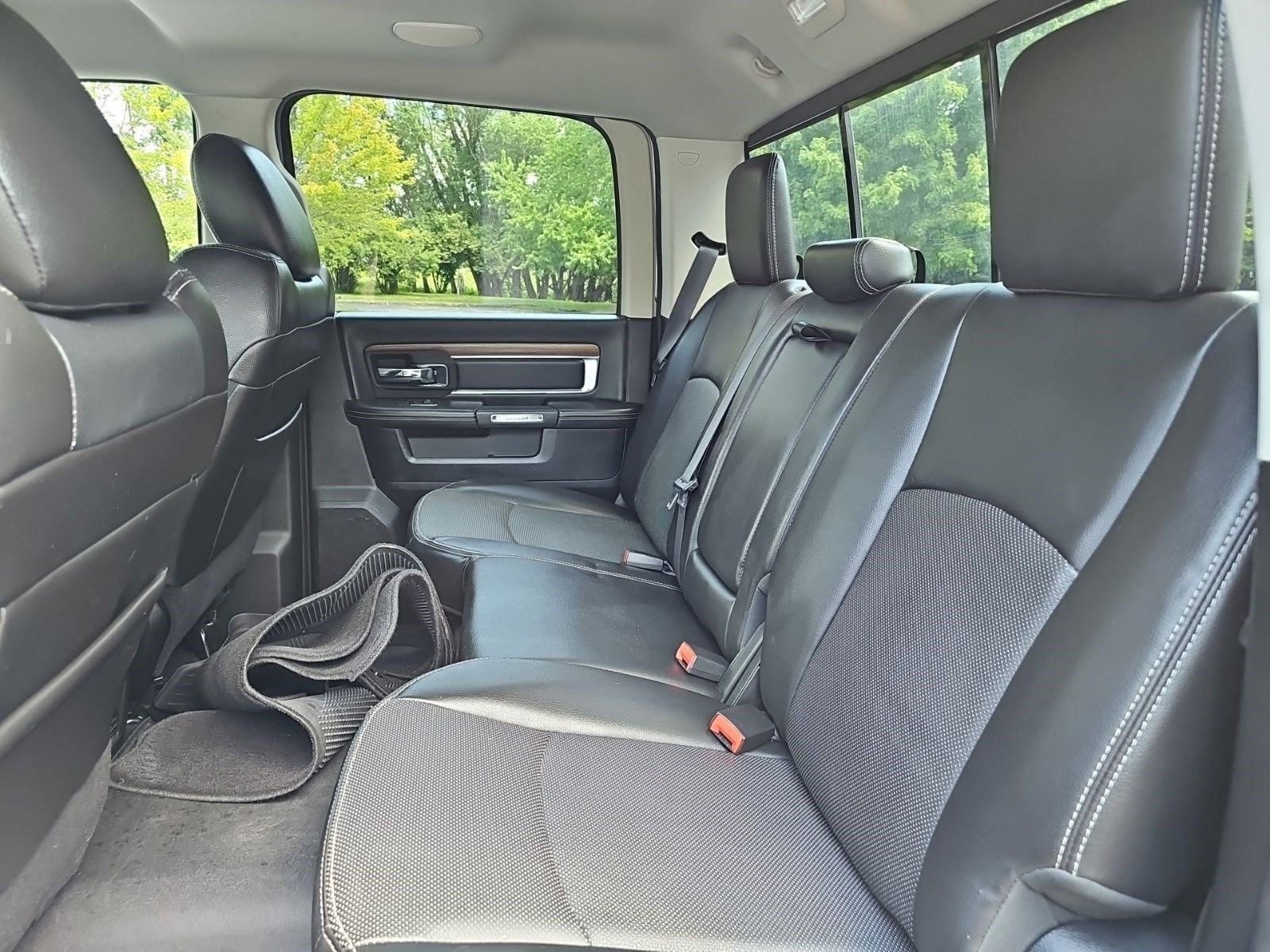 Used 2015 Bright Silver Metallic Clearcoat Ram Laramie image 16