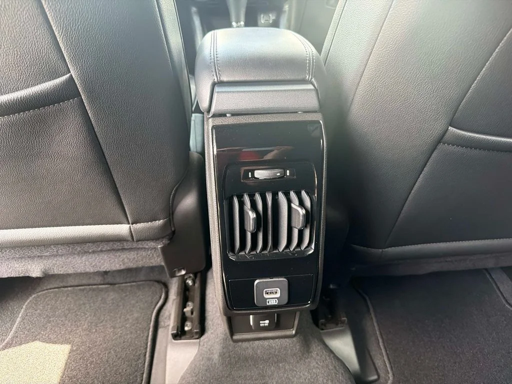 Used 2025 Silver Jeep Limited image 16