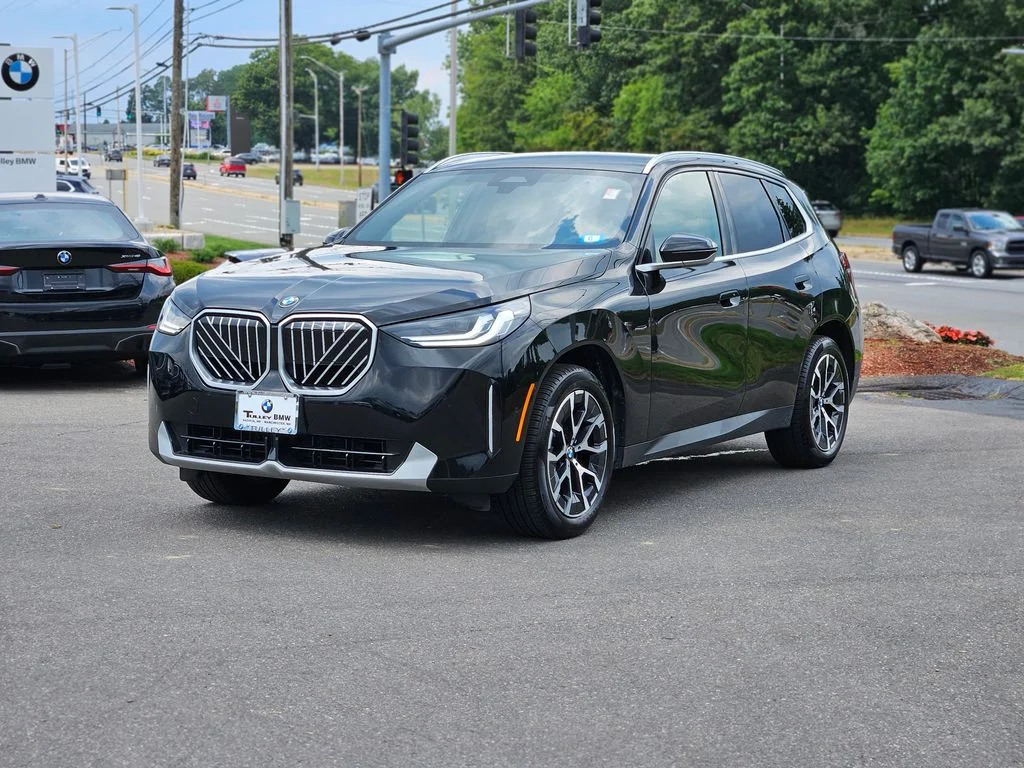 Used 2025 Black Sapphire Metallic BMW 30 xDrive image 3